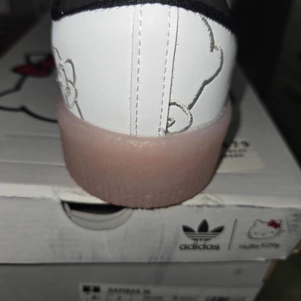 Adidas Sambe - Hello Kitty - Picture 3 of 6